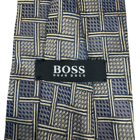 Hugo Boss - Menโs Silk Patterned Tie - Picture 2 of 3